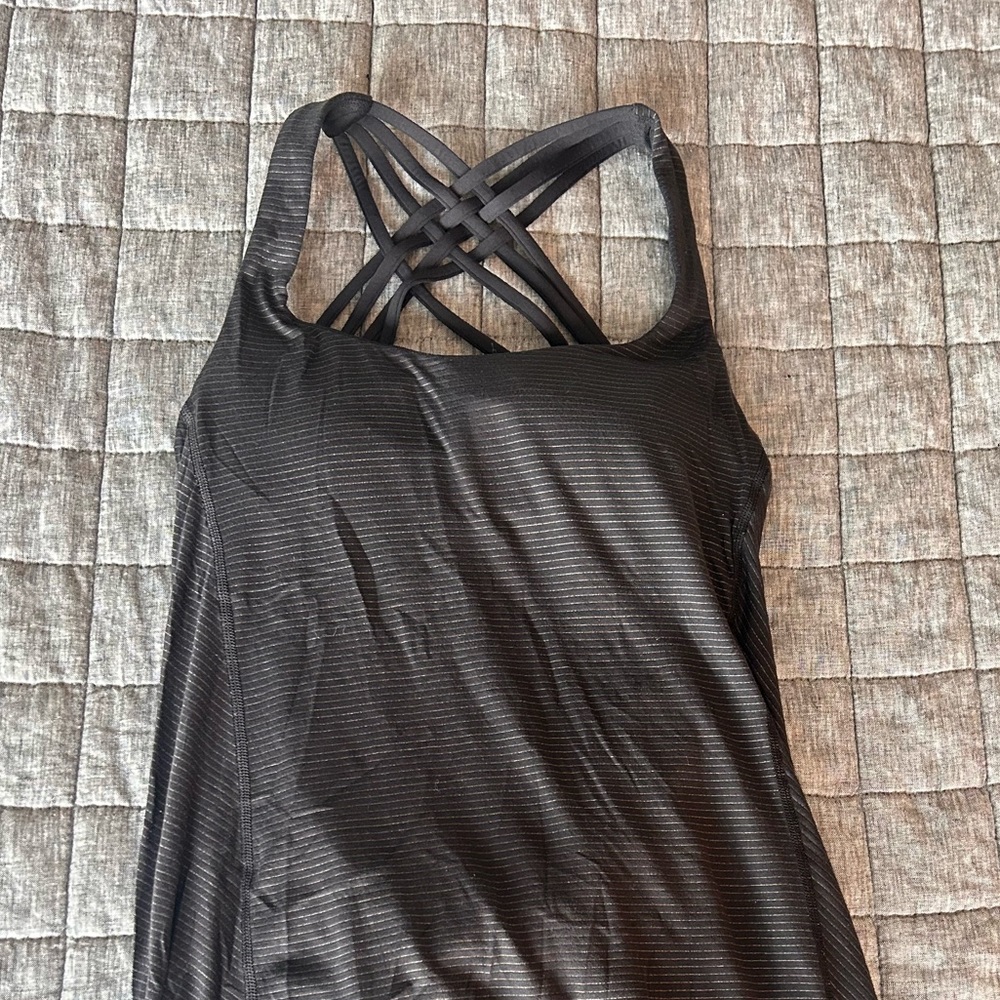 Lululemon open back yoga top